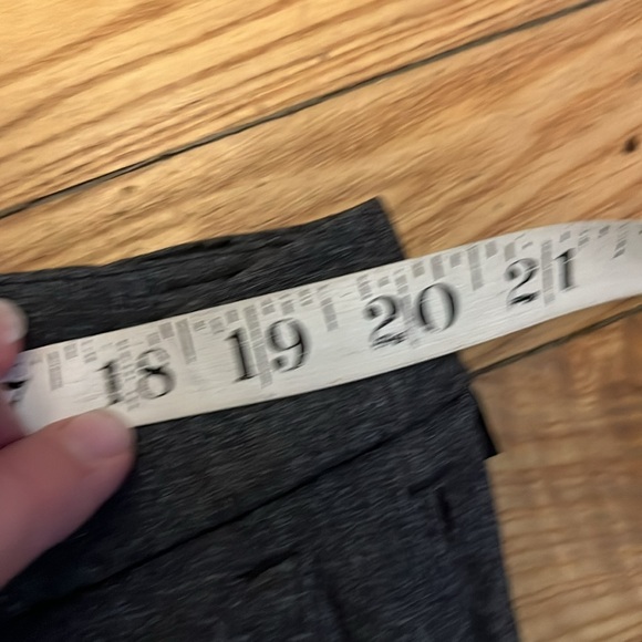 Lululemon Commission Short Classic-Fit Waist 40'' - Picture 7 of 8